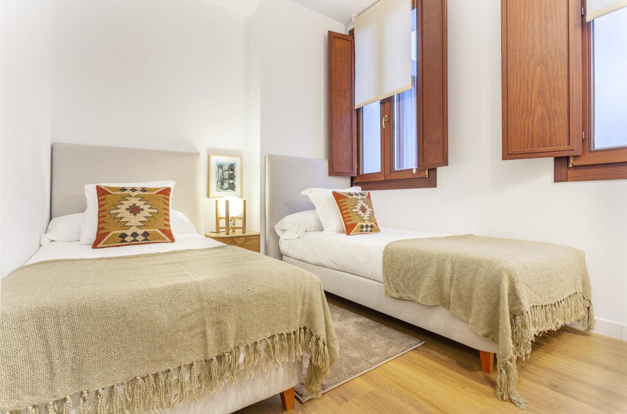 Cibeles Luxe In Madrid Apartment Exterior foto